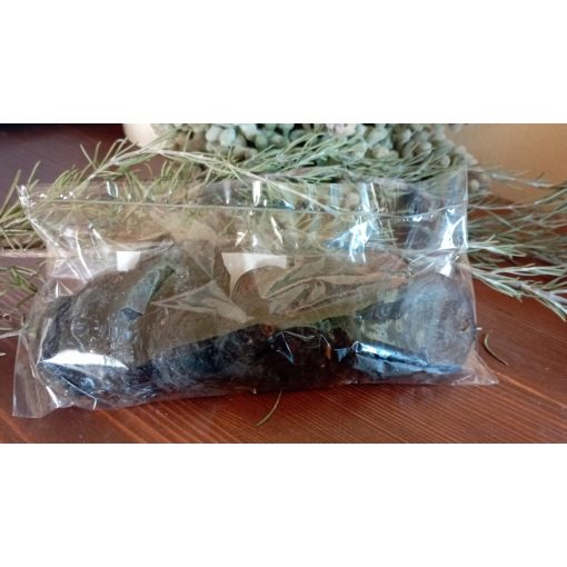 Aszalt szilva dióval